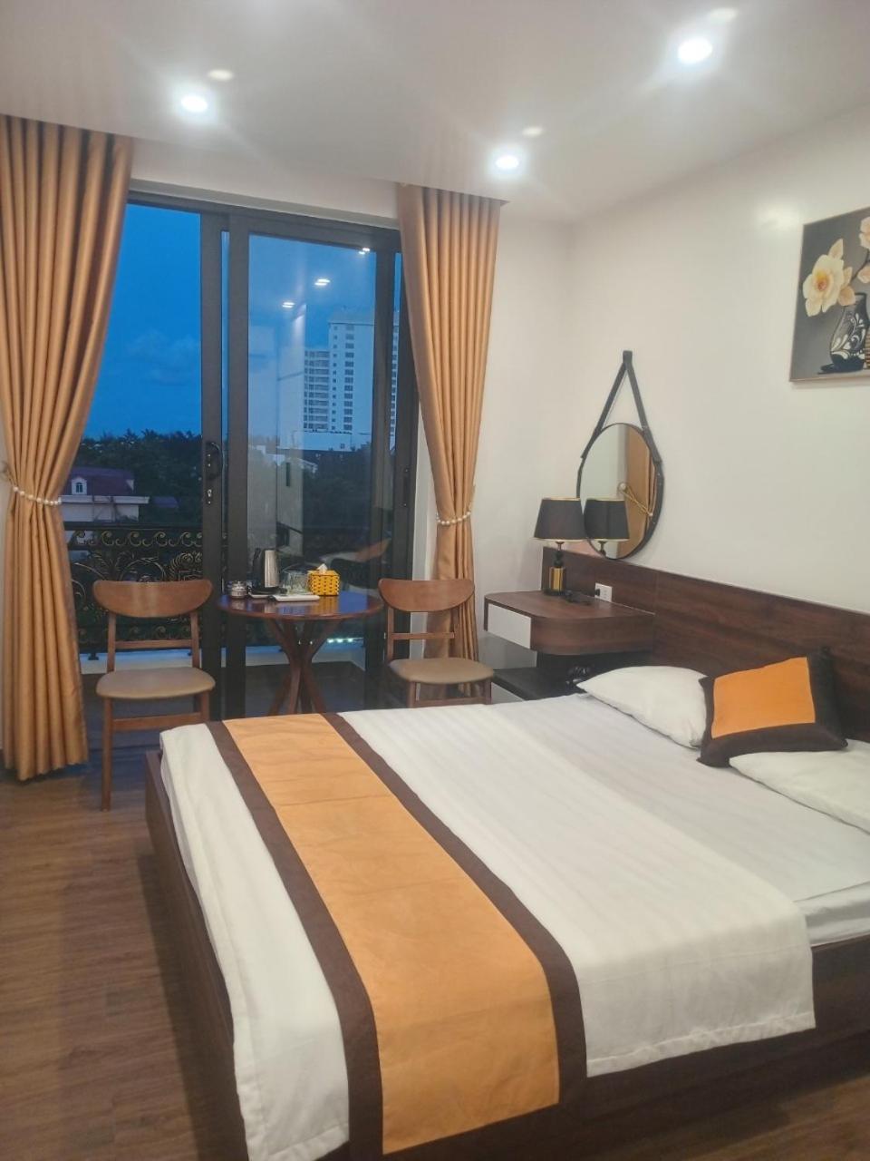 Quang Minh Hotel Tho Son Exterior photo