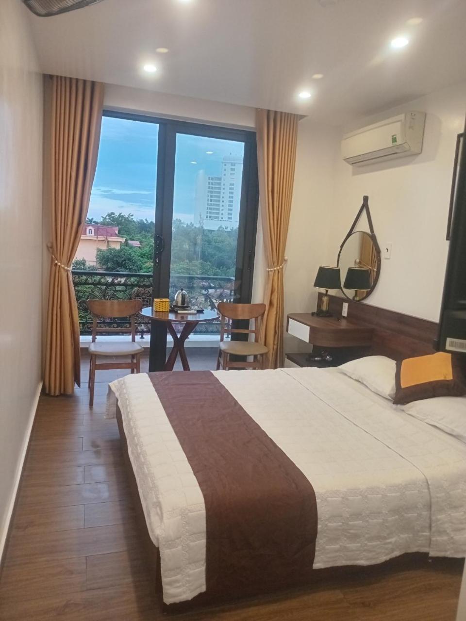 Quang Minh Hotel Tho Son Exterior photo
