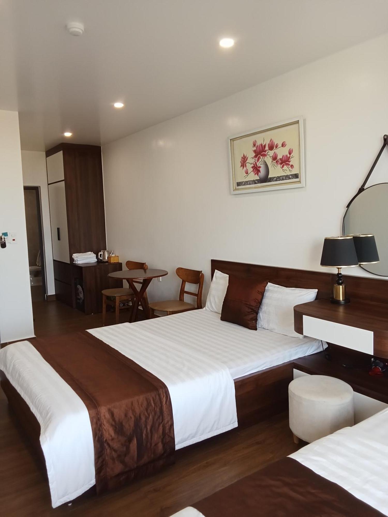 Quang Minh Hotel Tho Son Exterior photo